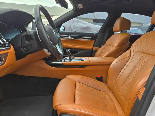 2016 BMW 7 Series 750i xDrive / M Package     / FULL LOAD Cuir N - Photo 18