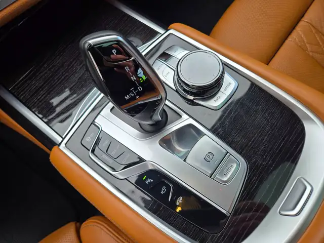 2016 BMW 7 Series 750i xDrive / M Package     / FULL LOAD Cuir N - Photo 25