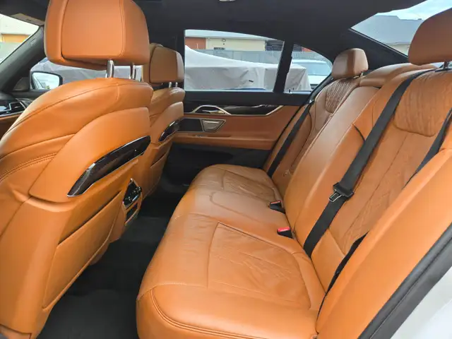 2016 BMW 7 Series 750i xDrive / M Package     / FULL LOAD Cuir N - Photo 29