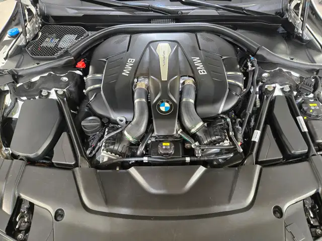 2016 BMW 7 Series 750i xDrive / M Package     / FULL LOAD Cuir N - Photo 31