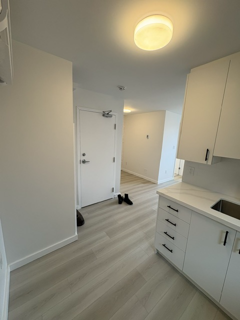 1 Bedroom Apartment For Lease - Photo 5