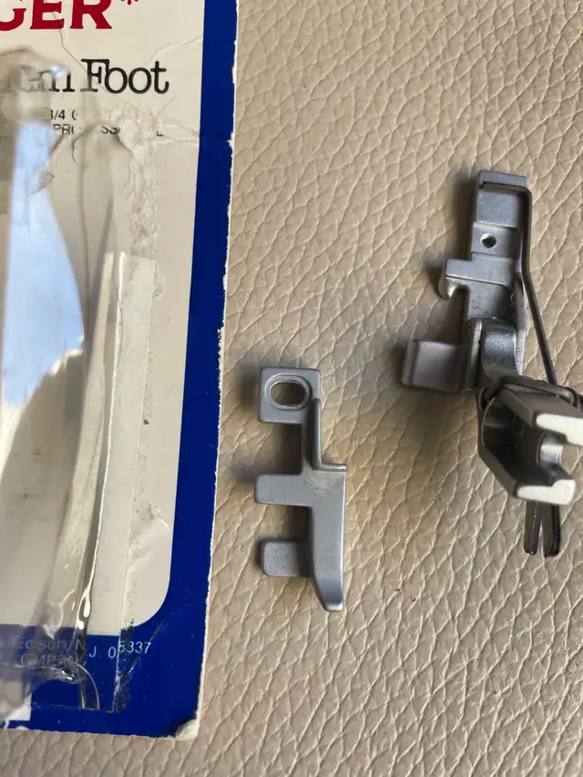 Singer Ultra Hem Sewing Machine Attachment - Photo 2