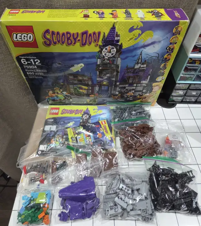 100% Complete Lego Scooby Doo 75904 Mystery Mansion