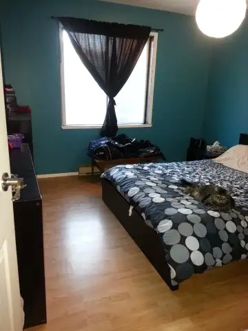 Very Large 4 1/2 QUIET NEIGHBORHOOD - Photo 6