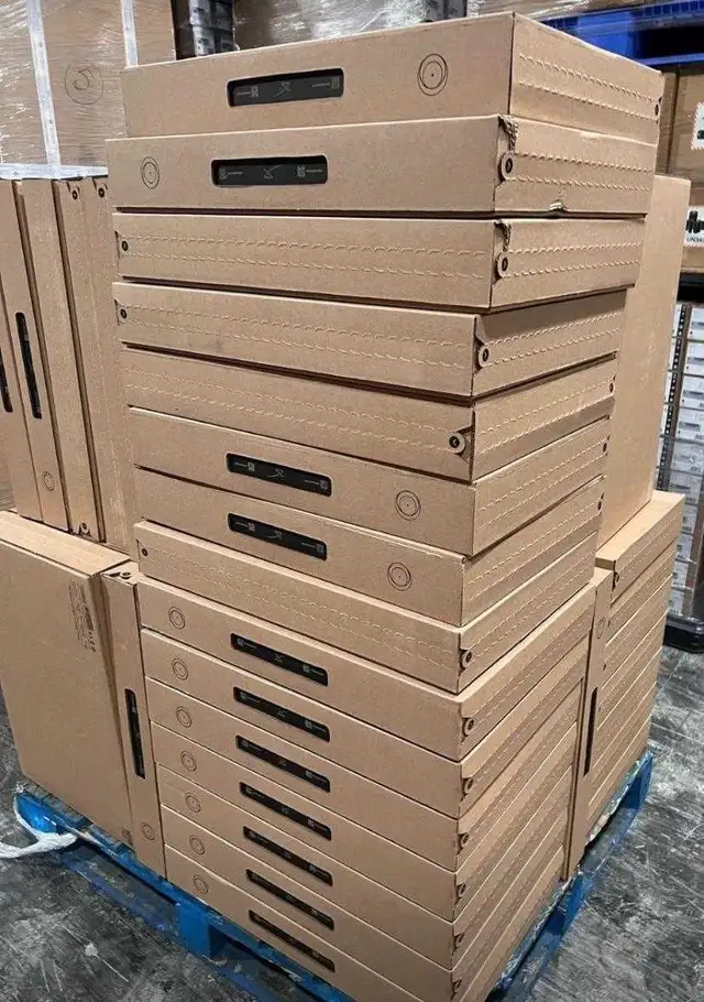 HOT LAPTOP DEAL ALERT! - Photo 3