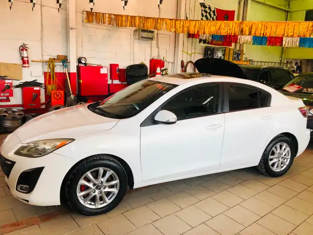 2010 MAZDA 3 GT 2.5/ JAMAIS ACCIDENTÉ/ TOIT/ XÉNON/SIÈGE CHAUFF/ - Photo 3