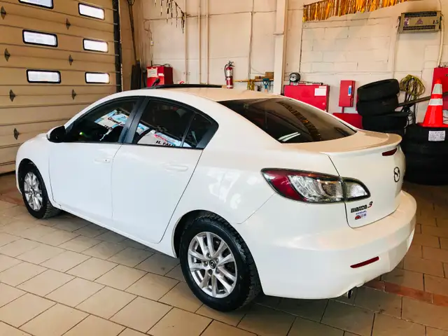 2010 MAZDA 3 GT 2.5/ JAMAIS ACCIDENTÉ/ TOIT/ XÉNON/SIÈGE CHAUFF/ - Photo 4