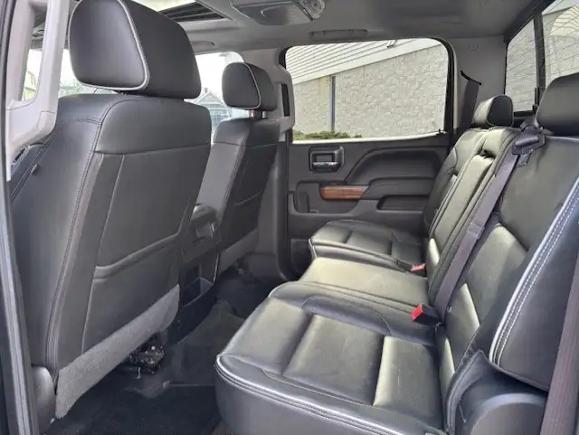 2017 Chevrolet Silverado 1500 4WD HIGH COUNTRY-LEATHER-NAVI-SU - Photo 11