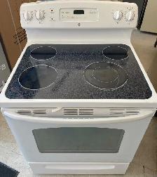 General Electric 30' Smooth-Top Range,