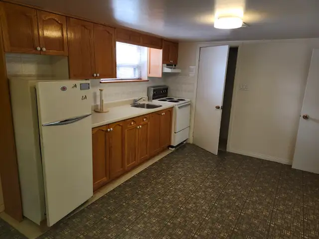 DUFFERIN/LAWRENCE TORONTO  1 BEDROOM BASEMENT APARTMENT FOR RENT - Photo 4