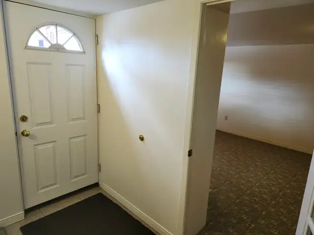 DUFFERIN/LAWRENCE TORONTO  1 BEDROOM BASEMENT APARTMENT FOR RENT - Photo 5