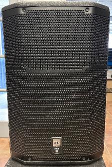 JBL PRX615M 15' Full Range / 500 Watt Self Powered Speaker