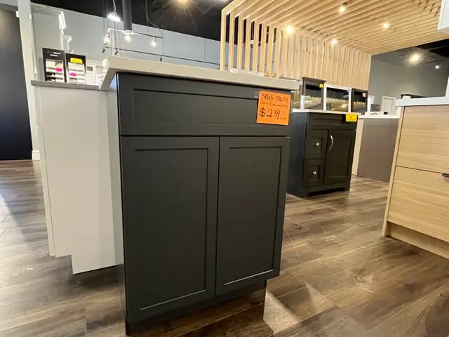 Great Price on 24' Vanity Cabinet & 25" Vanity Countertop - Photo 7