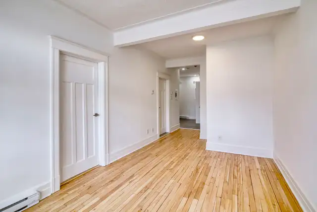 spacious 1 bedroom apartment, NDG, May 1st - ID 2490 - Photo 5