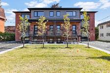 3 bedroom apartment 2 parking prime location