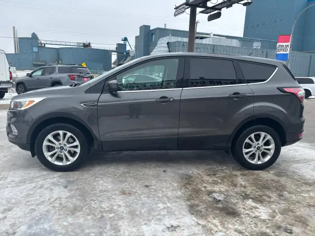 2017 Ford Escape - Photo 2