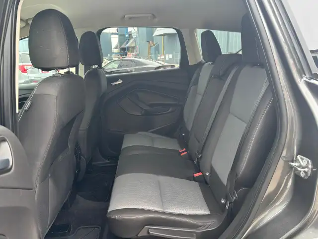 2017 Ford Escape - Photo 8