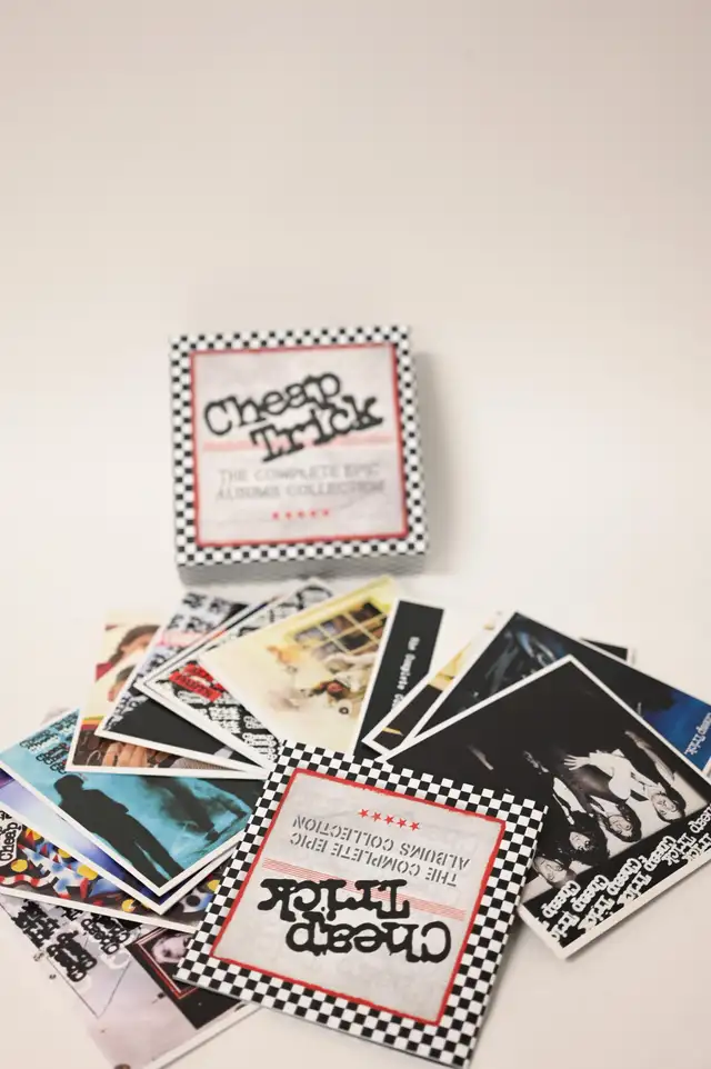CD Cheap Trick The Complete Epic Albums Collection like new - Photo 2