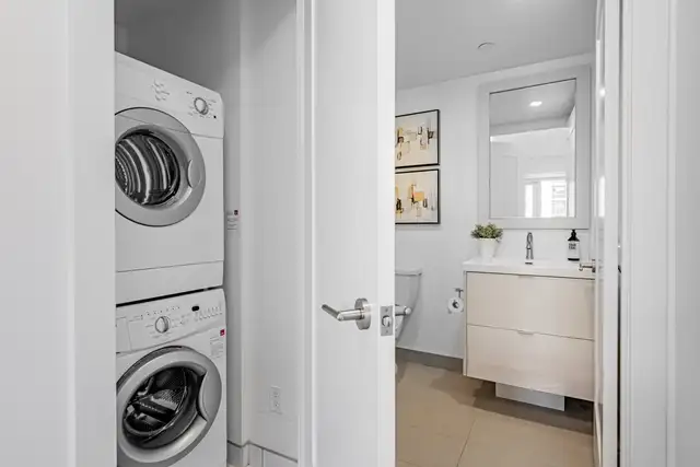 Spacious 600SF 1BR condo available May 1st 2026 Spadina/Queen W - Photo 7