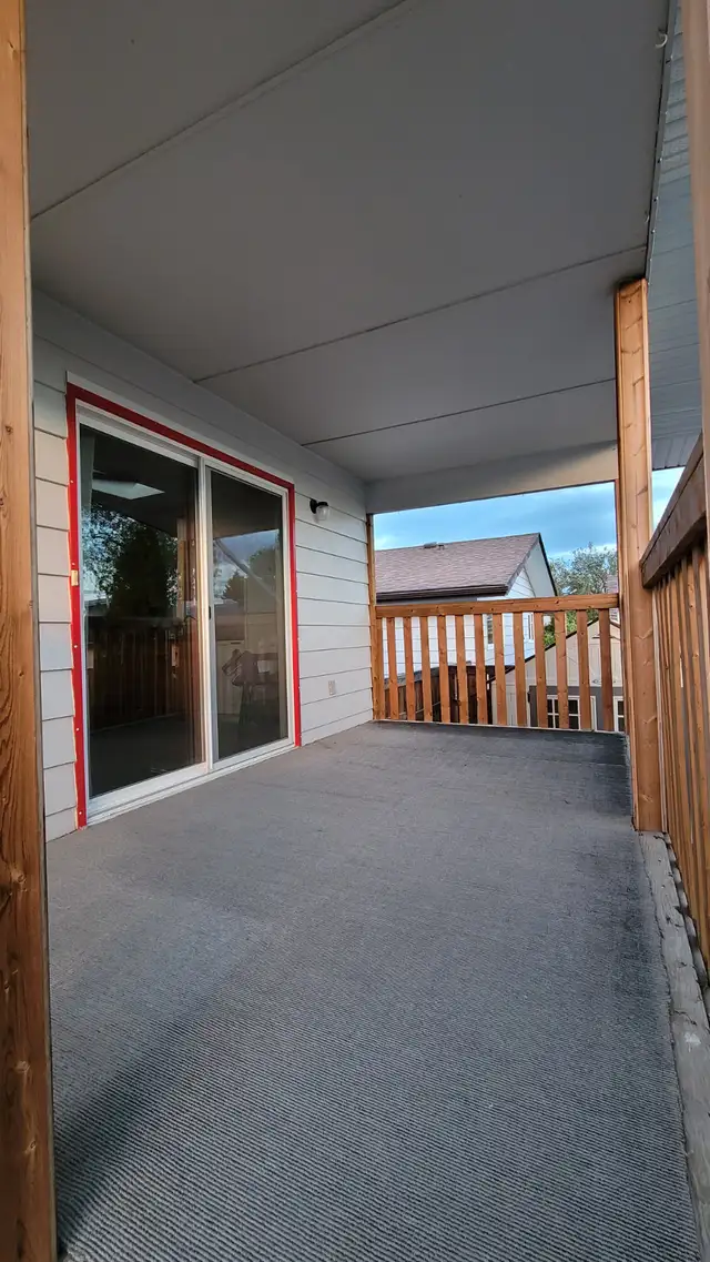 2 Bed, Full Bath, 1010 sq.ft Fully Separate Main Floor for Rent - Photo 9