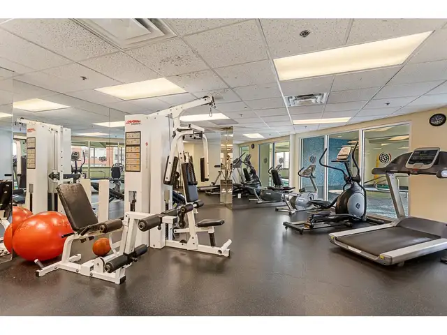 PRIVATE FURNISHED ROOMS – DOWNTOWN VANCOUVER - Photo 12