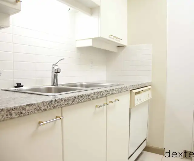 ROOMS AVAILABLE – DOWNTOWN VANCOUVER HIGH-RISE - Photo 6