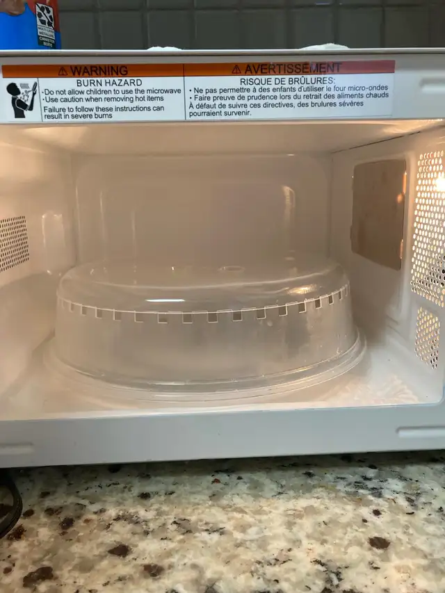 Cheap moving sale of Mainstays Microwave Oven - Photo 2