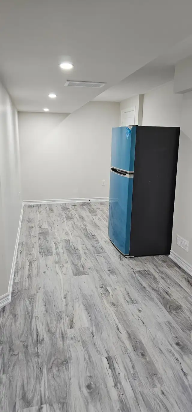 2 Bed 1 bath basement for rent in Oshawa - Photo 4