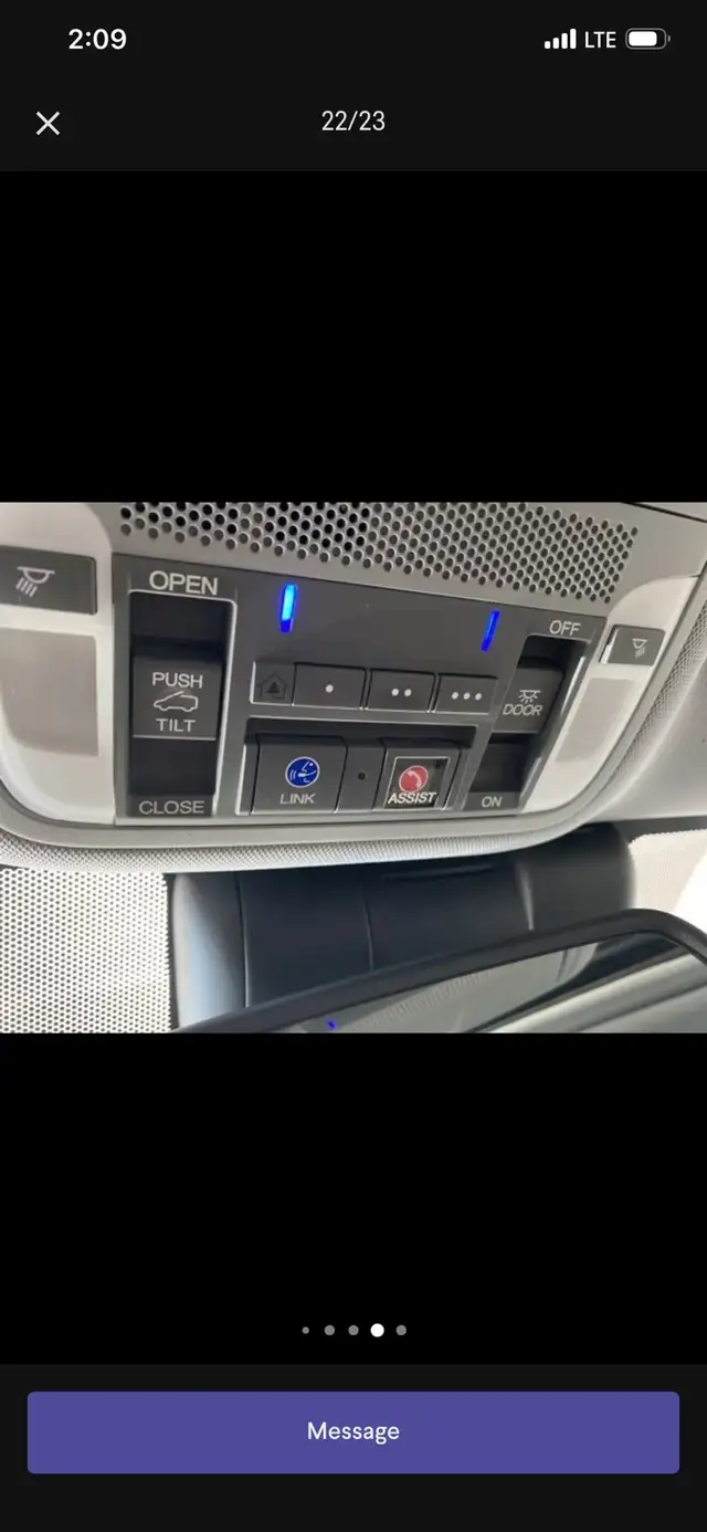 Acura Car - Photo 2