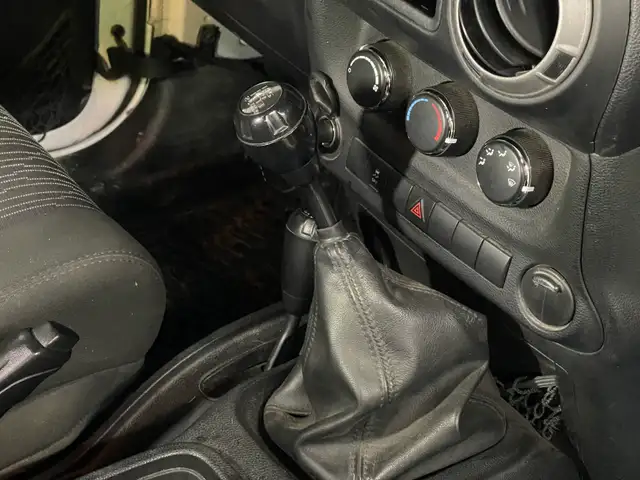 2012 Jeep Wrangler Sport  LOW 80,104km - Photo 10