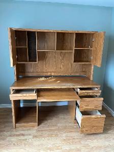 Computer desk and hutch - Photo 3