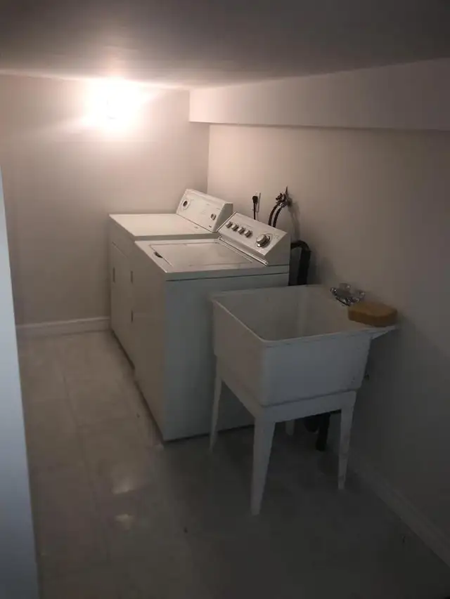 Basement for Rent - Photo 4