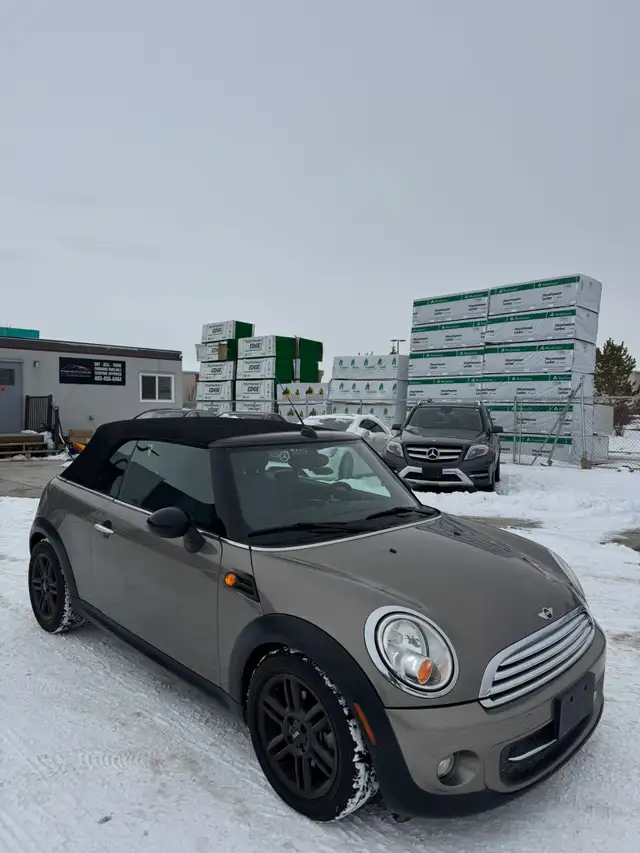 2011 MINI Cooper Convertible : No Reported Accidents, One Owner, - Photo 3