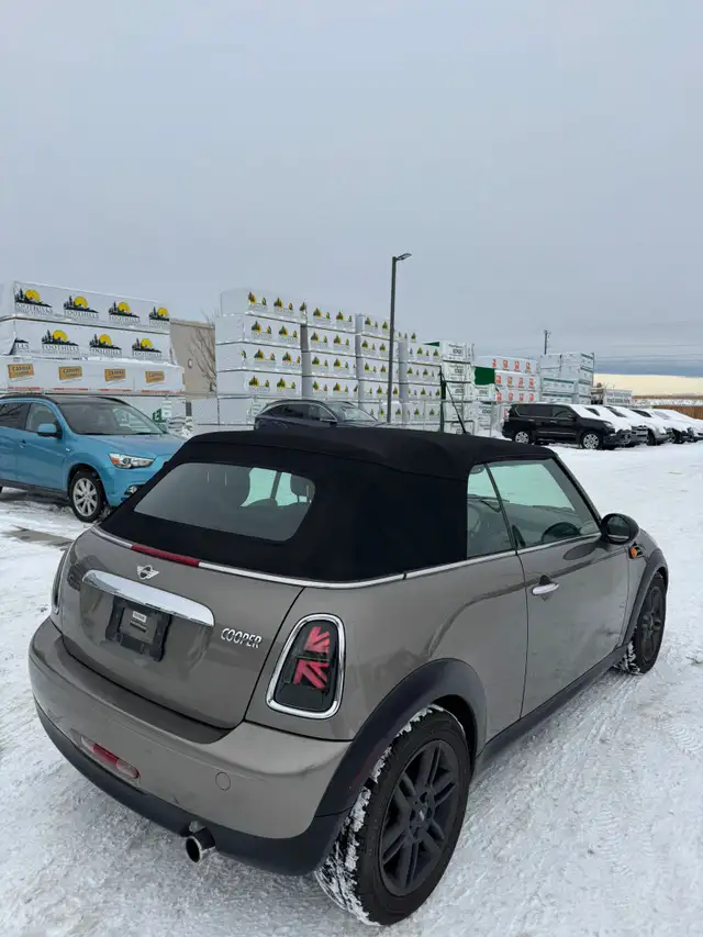 2011 MINI Cooper Convertible : No Reported Accidents, One Owner, - Photo 6