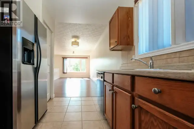 Upper Level House For Rent In South Windsor - Photo 4