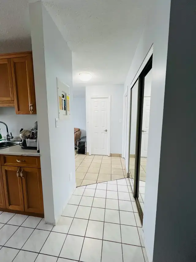 1-bedroom apartment in Waterloo - Photo 3