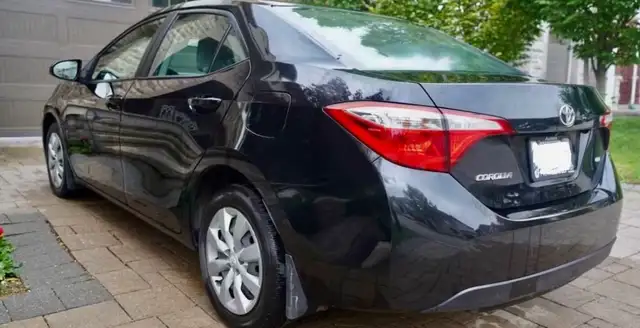 2014 Toyota Corolla - Photo 2