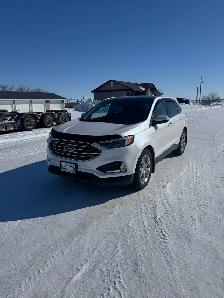 2019 Ford Edge Titanium - Photo 2