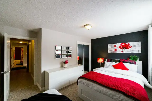McKinnon Pointe Furnished (Short Term Rentals in Edmonton) - Photo 3