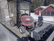 Tracteur a gazon CRAFTSMAN équiper pour servir 4 saisons