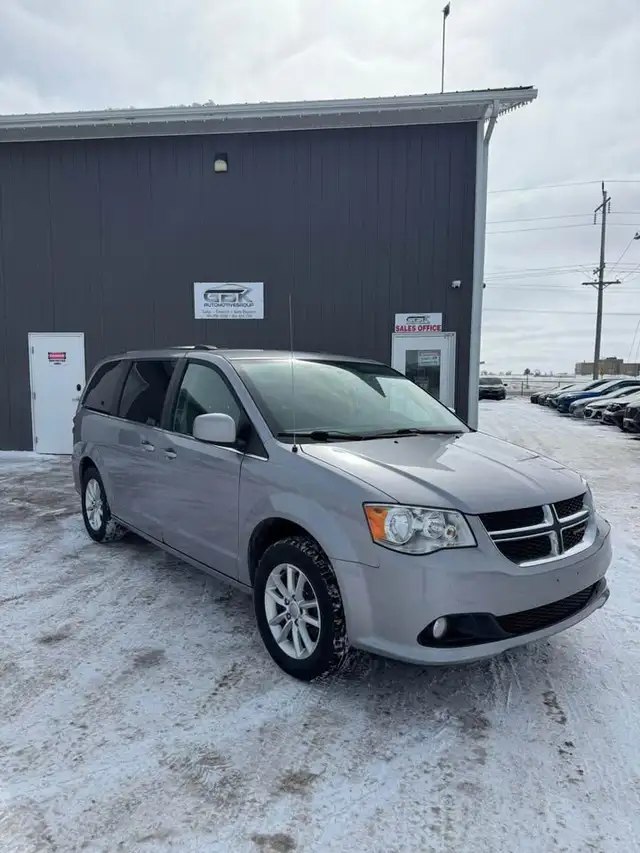 2018 Dodge Grand Caravan Crew Plus - Photo 3