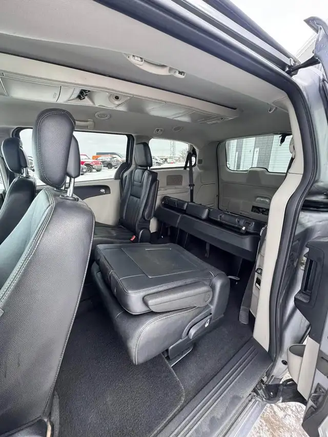 2018 Dodge Grand Caravan Crew Plus - Photo 13