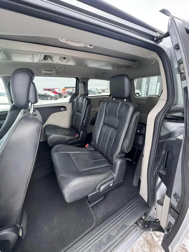 2018 Dodge Grand Caravan Crew Plus - Photo 14