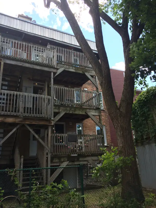 Appartement confortable totalement rénové dans St-Roch - Photo 10