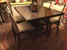 4 Leather Chairs & Table