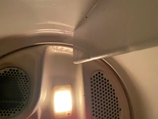 Whirlpool Electric Dryer - Photo 4