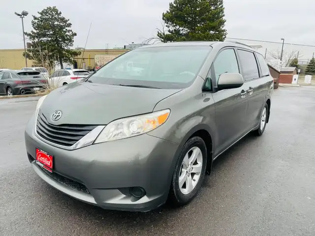 2011 Toyota Sienna LE 4dr Front-wheel Drive Passenger Van Automa
