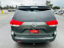 2011 Toyota Sienna LE 4dr Front-wheel Drive Passenger Van Automa - Photo 2