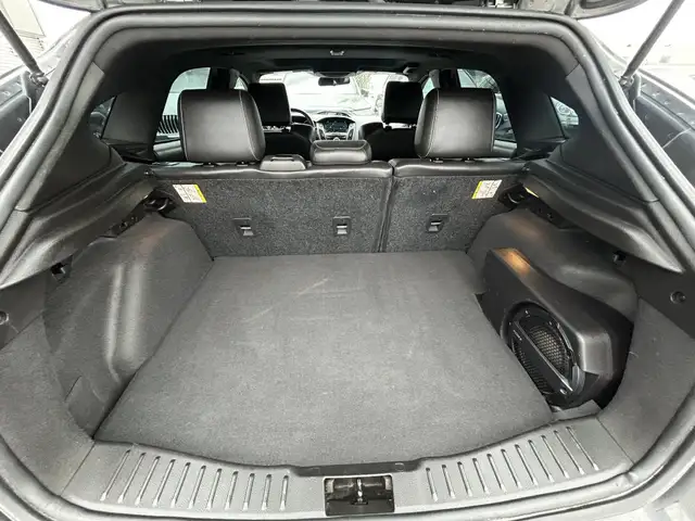 2017 Ford Focus ST 6-SPD/NAVIGATION/BACK UP CAMERA/SUNROOF/FINAN - Photo 40