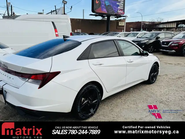 2022 Hyundai Elantra SEL - Photo 11